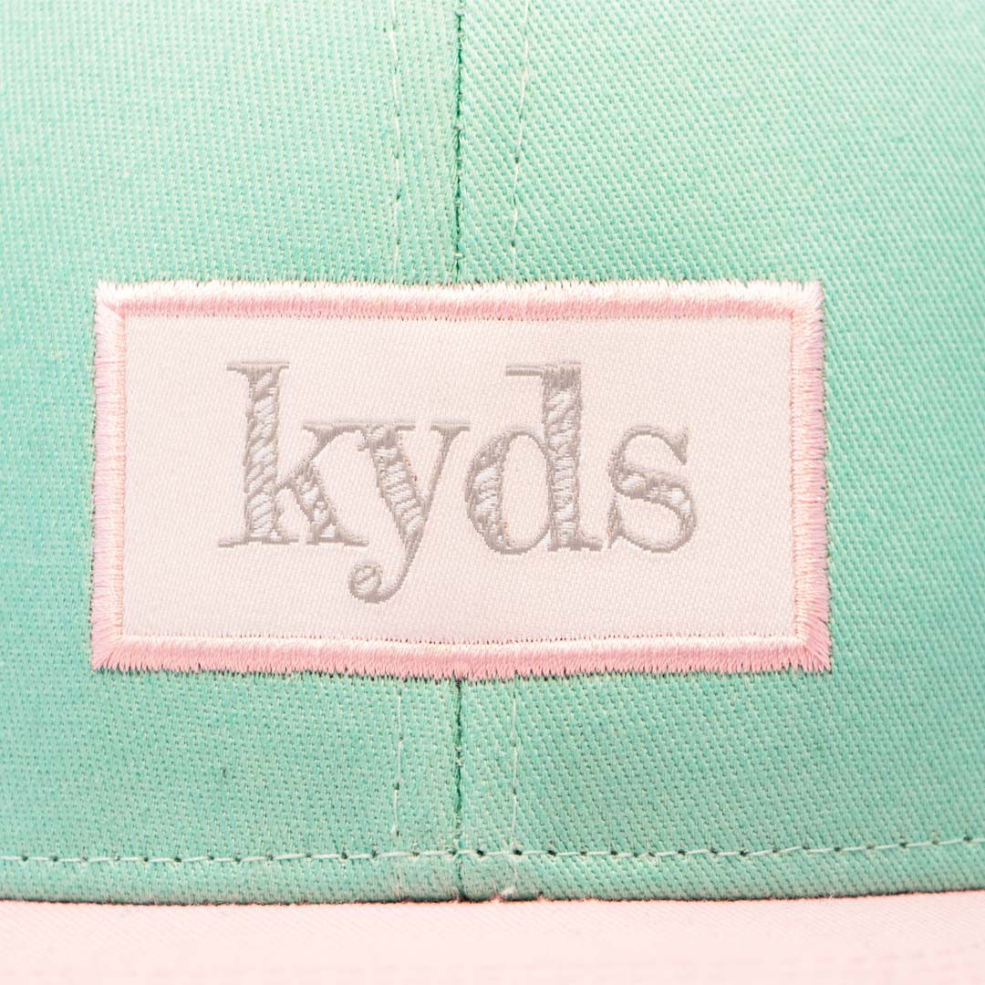 Kinder Snapback Cap - Pure Bubble Gum